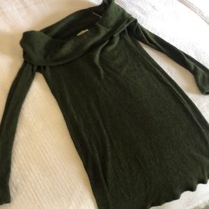 Green off shoulder sweater dress